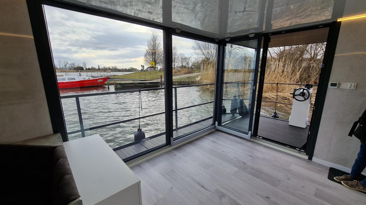 Hausboote Unteres Odertal Hausboot Kranich Hotel Швед Екстериор снимка