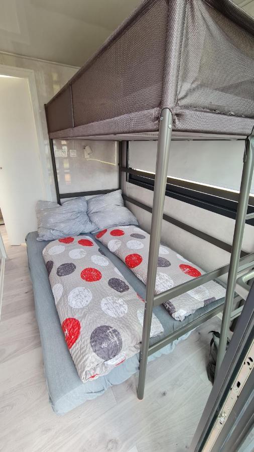 Hausboote Unteres Odertal Hausboot Kranich Hotel Швед Екстериор снимка